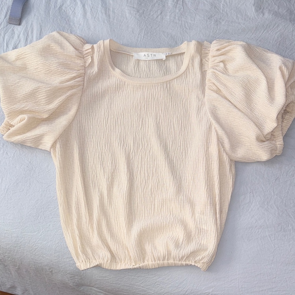 Astr the Label Puff Sleeve Blouse
